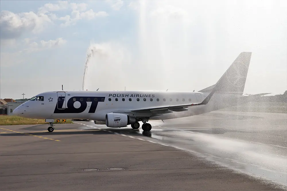The Inauguration Of The Second Daily Flight From Luxembourg To Warsaw By Lot Airlines Was Celebrated With The Traditional Water Salute. Picture: Serge Braun The Inauguration Of The Second Daily Flight From Luxembourg To Warsaw By Lot Airlines Was Celebrated With The Traditional Water Salute. Picture: Serge Braun