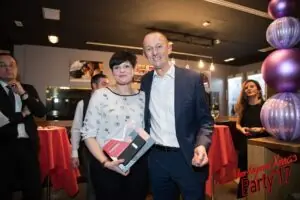 20171215 Hitch Lux Airport 14820171222 2