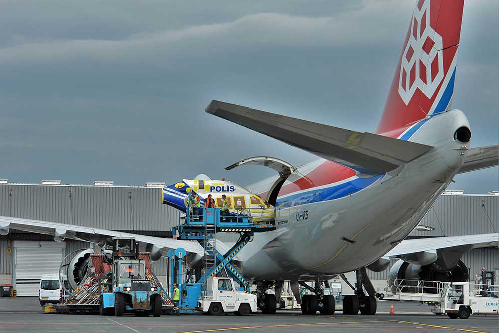 Helicopter Loaded Into 747 1