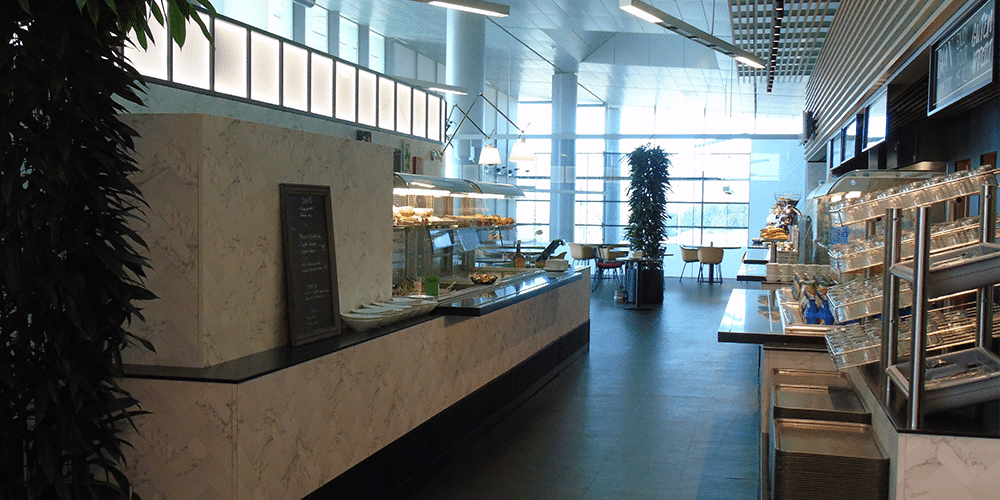 Manger À L’aéroport De Luxembourg