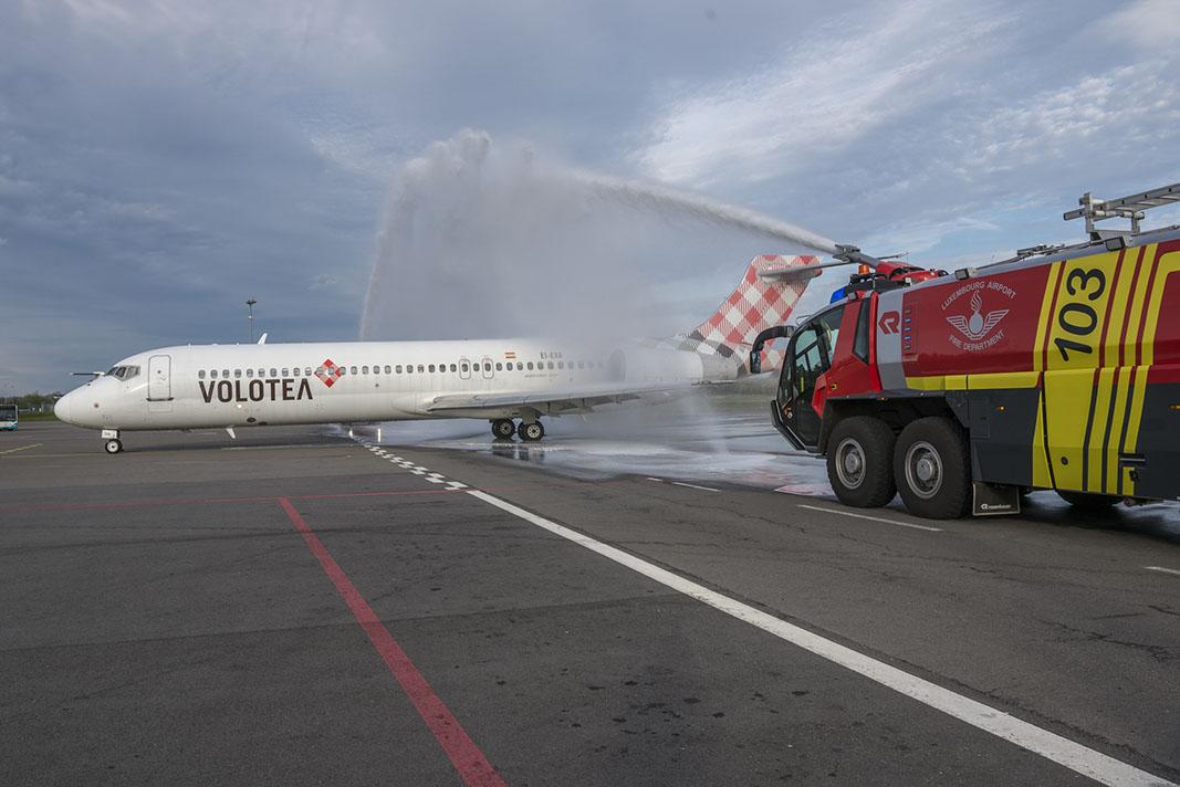 Volotea Nce Lux First Flight 12042017 Watersalute 6