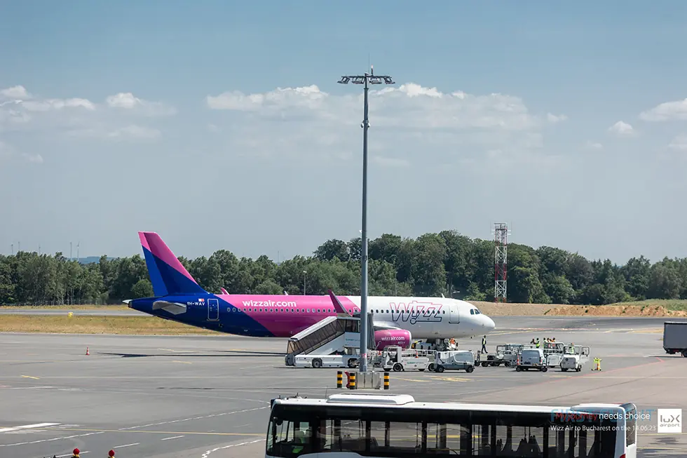 Luxairport 201Jpg0615Logojpg0615Logo