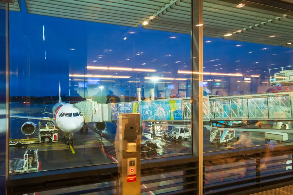 105 Lux Airport Tap